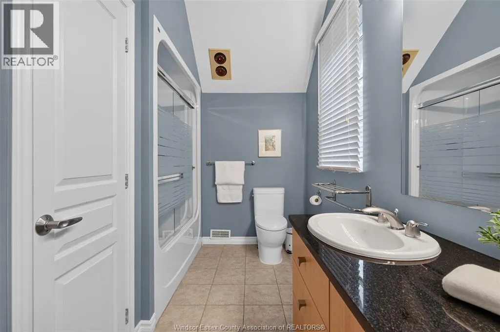 3871 MIDDLE Sideroad