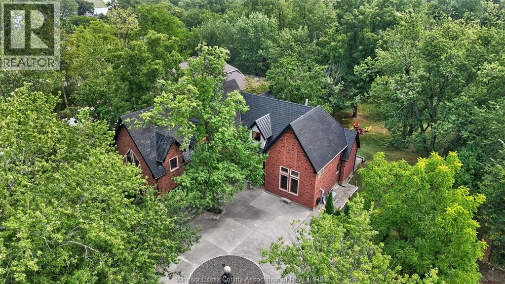 3871 MIDDLE Sideroad