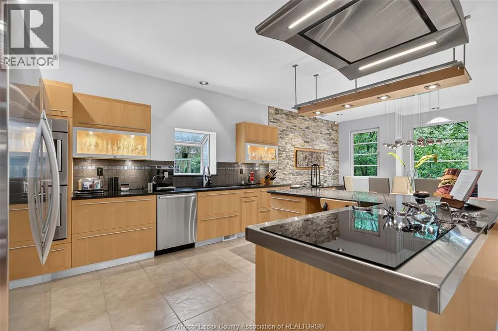 3871 MIDDLE Sideroad