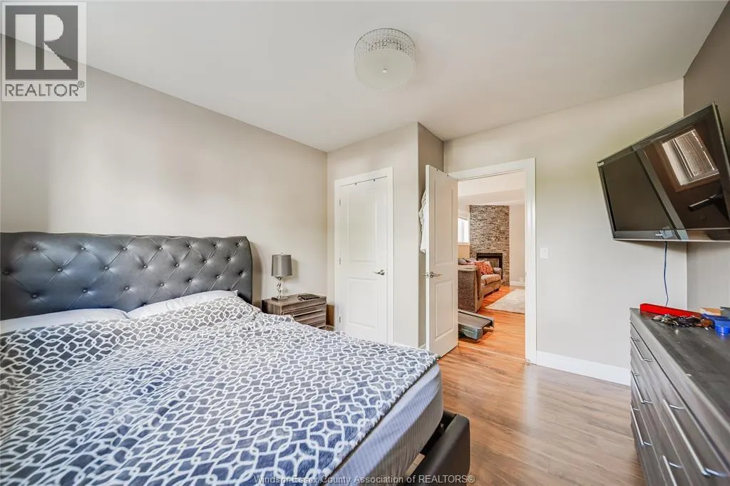 3072 TROUP CRESCENT