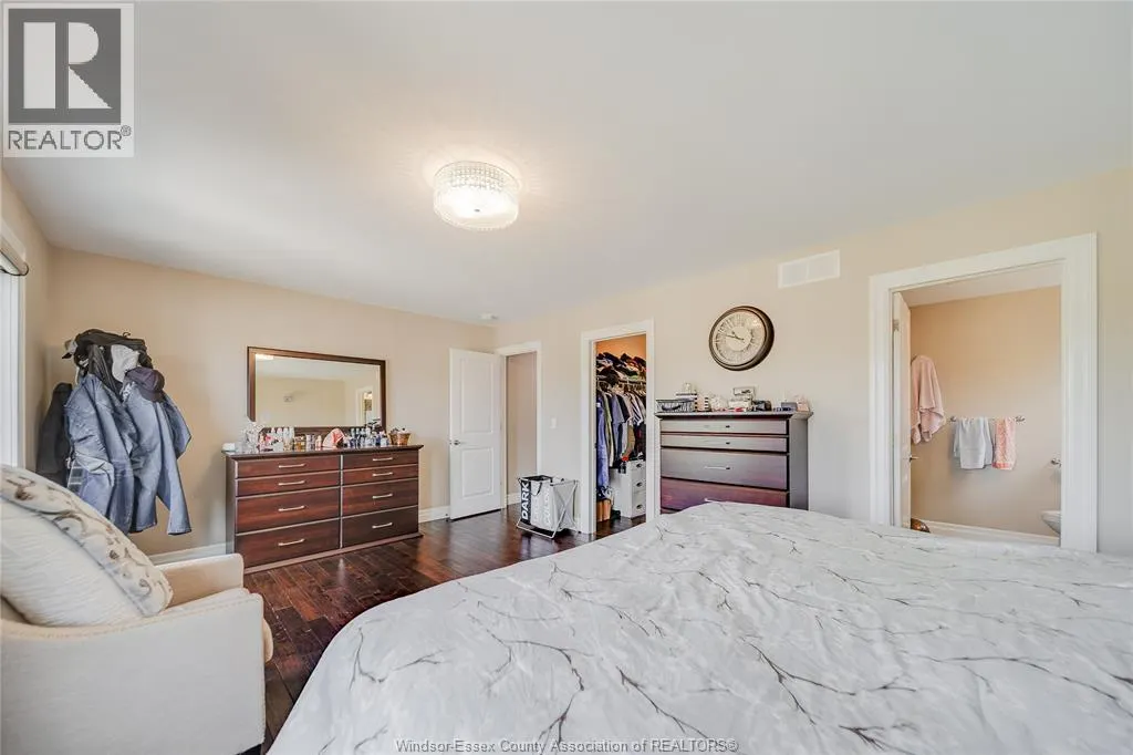 3072 TROUP CRESCENT