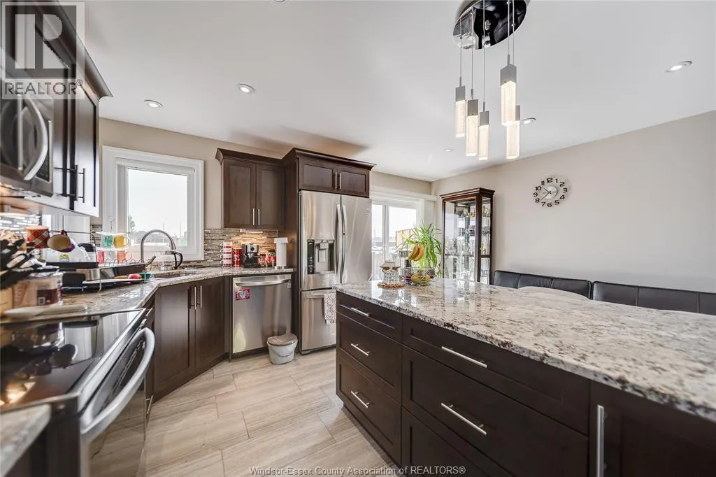 3072 TROUP CRESCENT