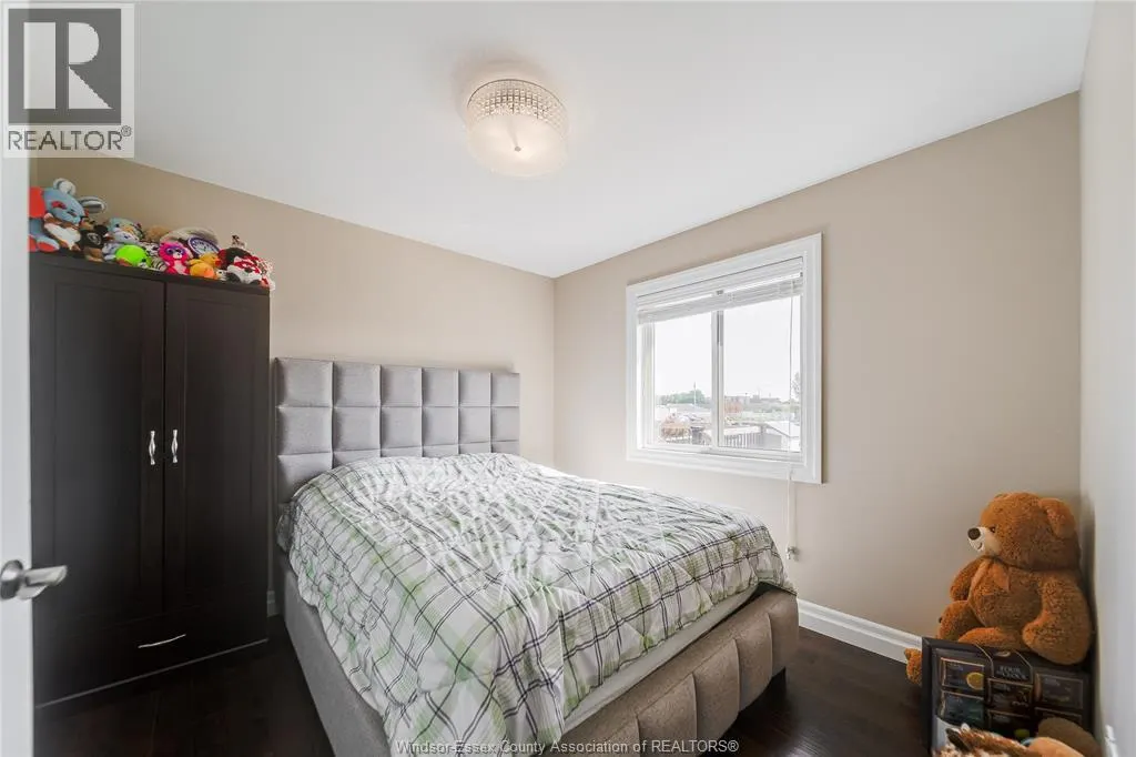 3072 TROUP CRESCENT