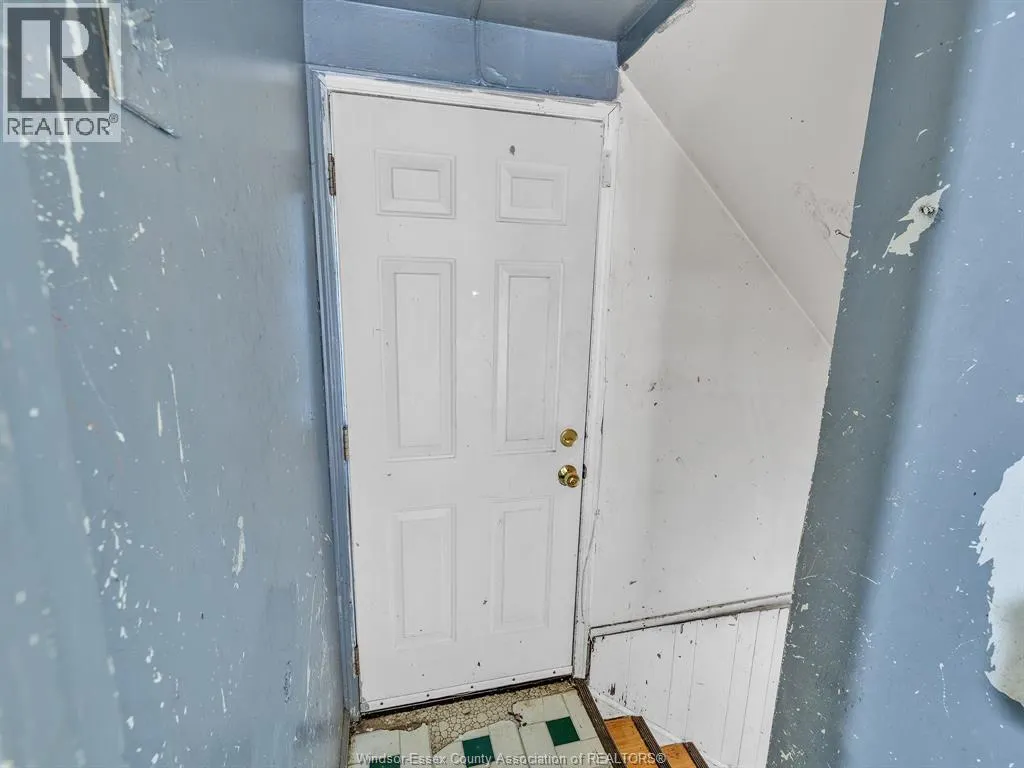 2290 TECUMSEH ROAD West