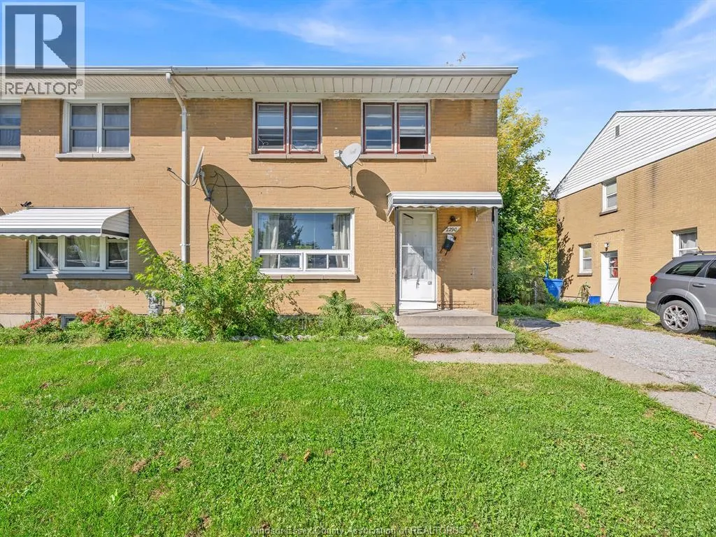 2290 TECUMSEH ROAD West
