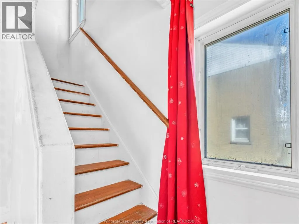 2290 TECUMSEH ROAD West