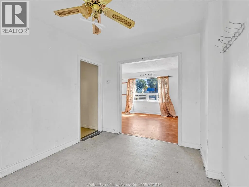 2290 TECUMSEH ROAD West