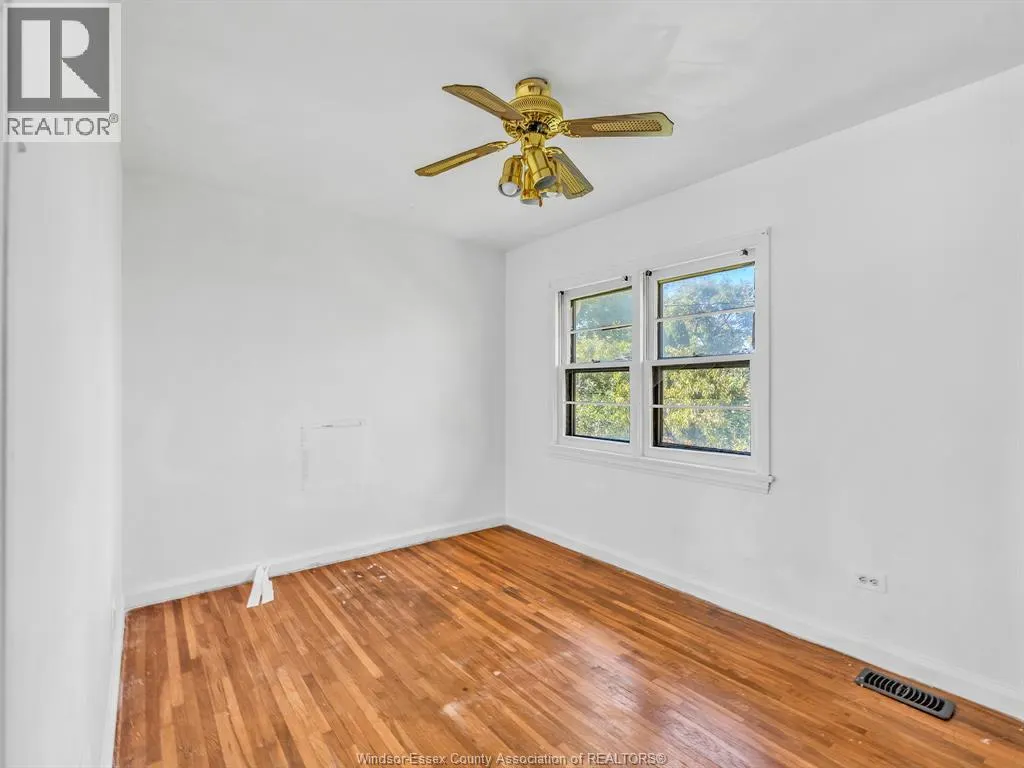 2290 TECUMSEH ROAD West
