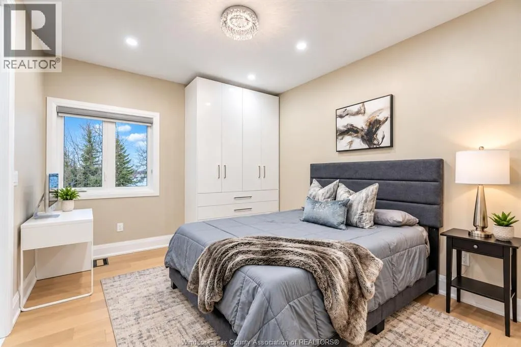 6 CAMPVIEW ROAD