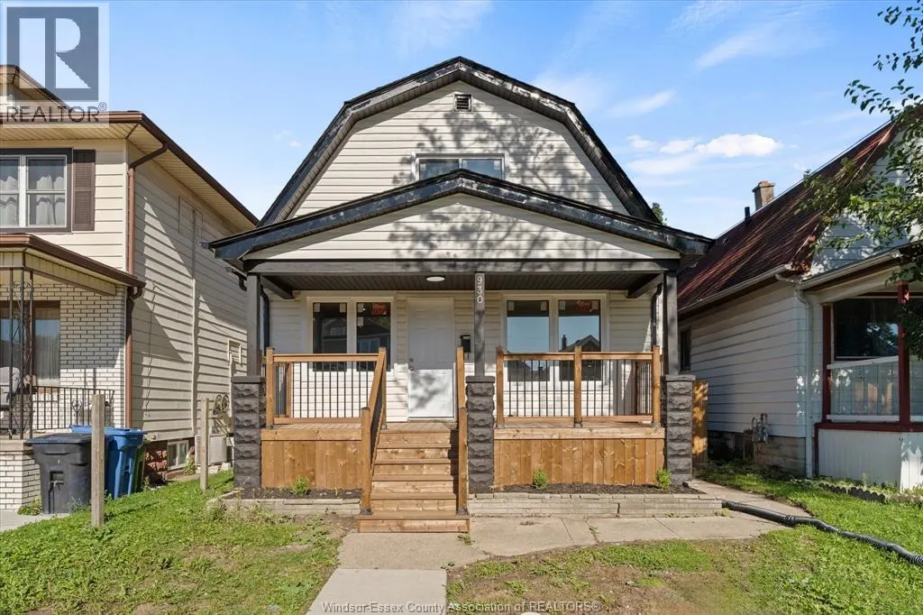 930 Elsmere