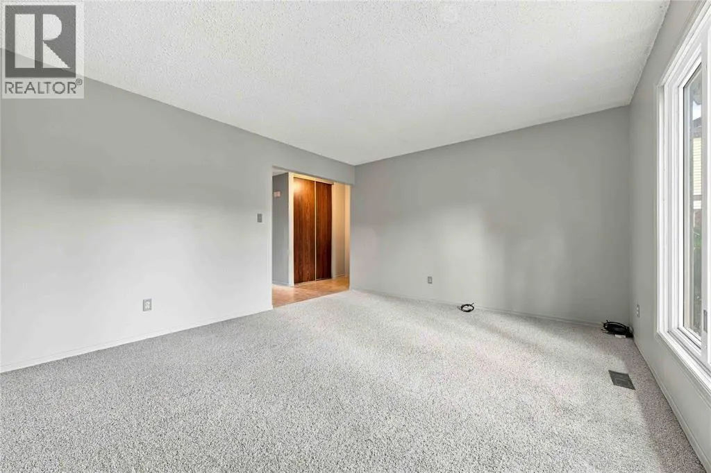 51 Maplestone AVENUE