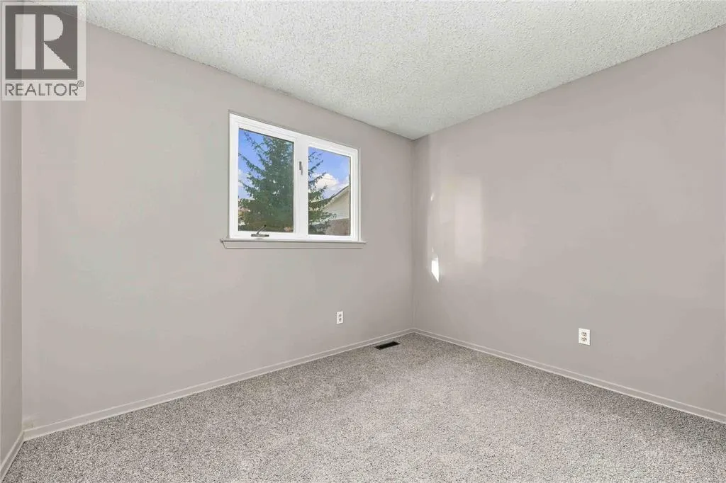 51 Maplestone AVENUE