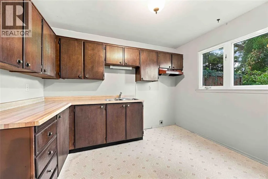 51 Maplestone AVENUE
