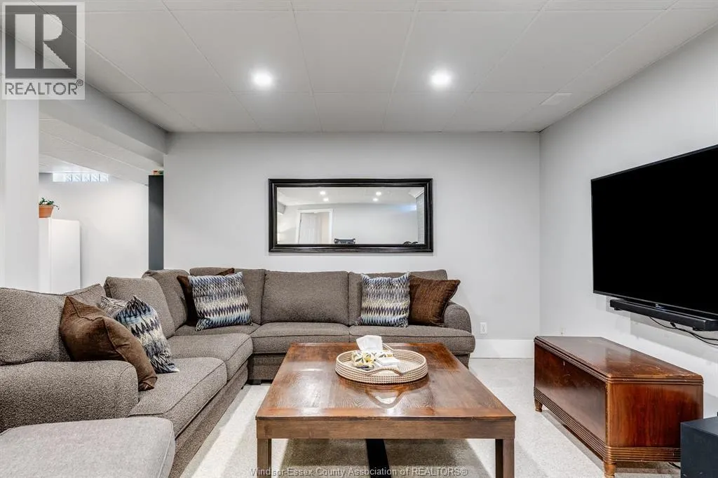 1615 St. Clair ROAD