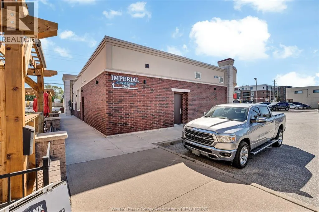 12000 TECUMSEH ROAD East
