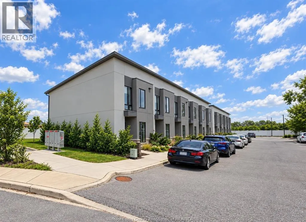 550 SANDISON STREET Unit# 15