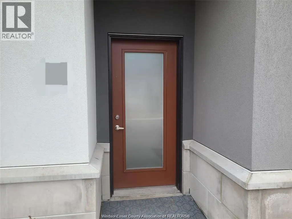 550 SANDISON STREET Unit# 15