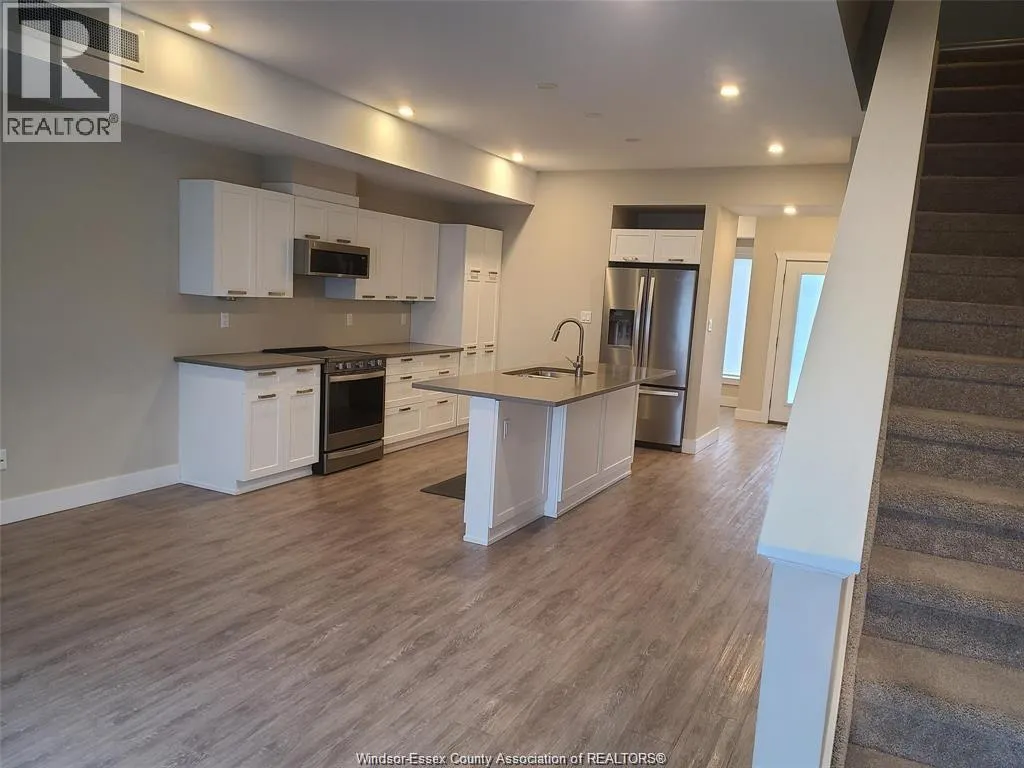 550 SANDISON STREET Unit# 15