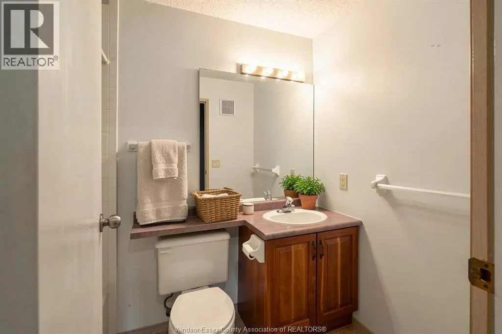 40 Adams LANE Unit# 214