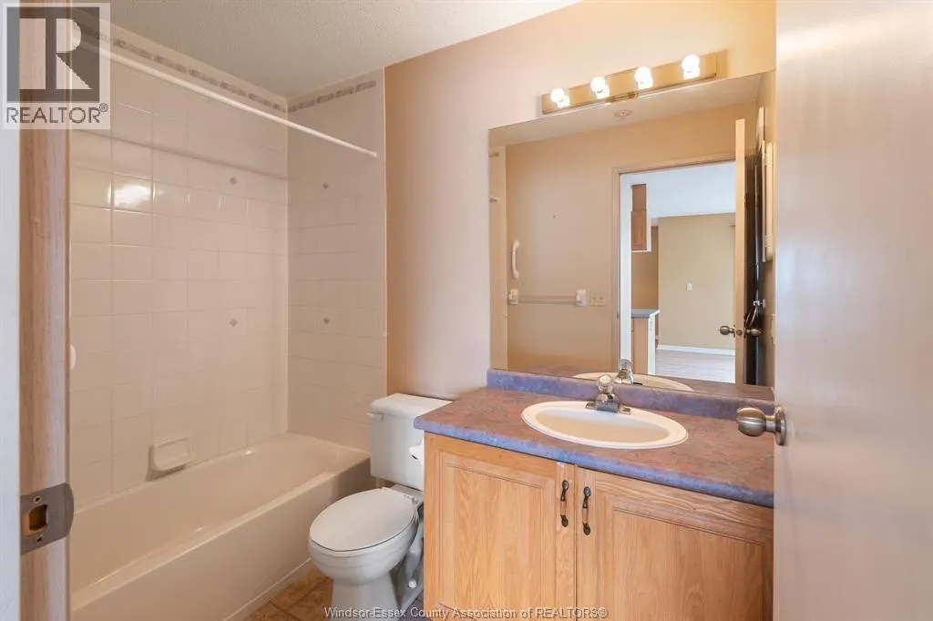 40 Adams LANE Unit# 214