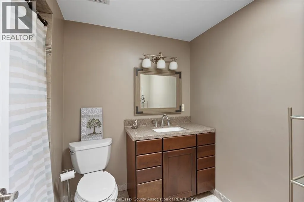 1316 CARRIAGE LANE