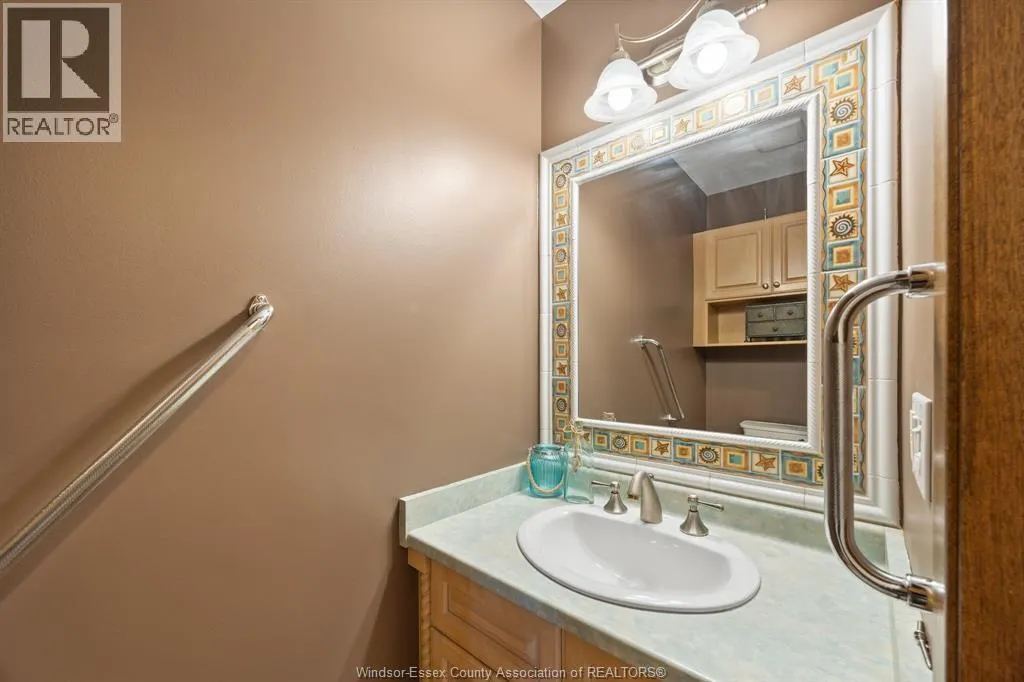 1316 CARRIAGE LANE