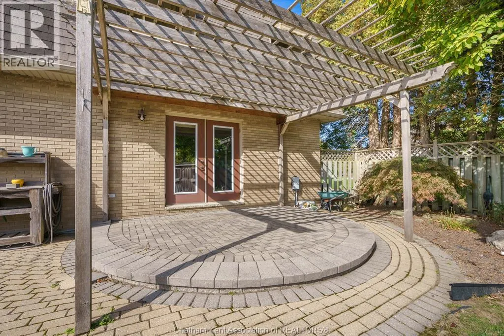 108 Cecile AVENUE
