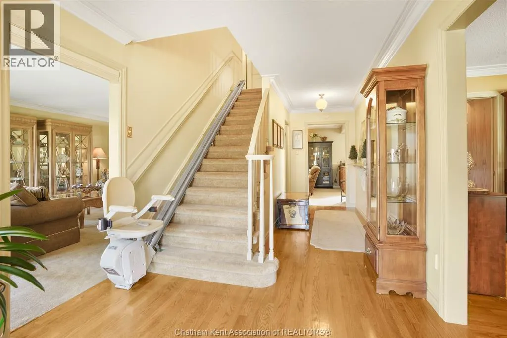 108 Cecile AVENUE