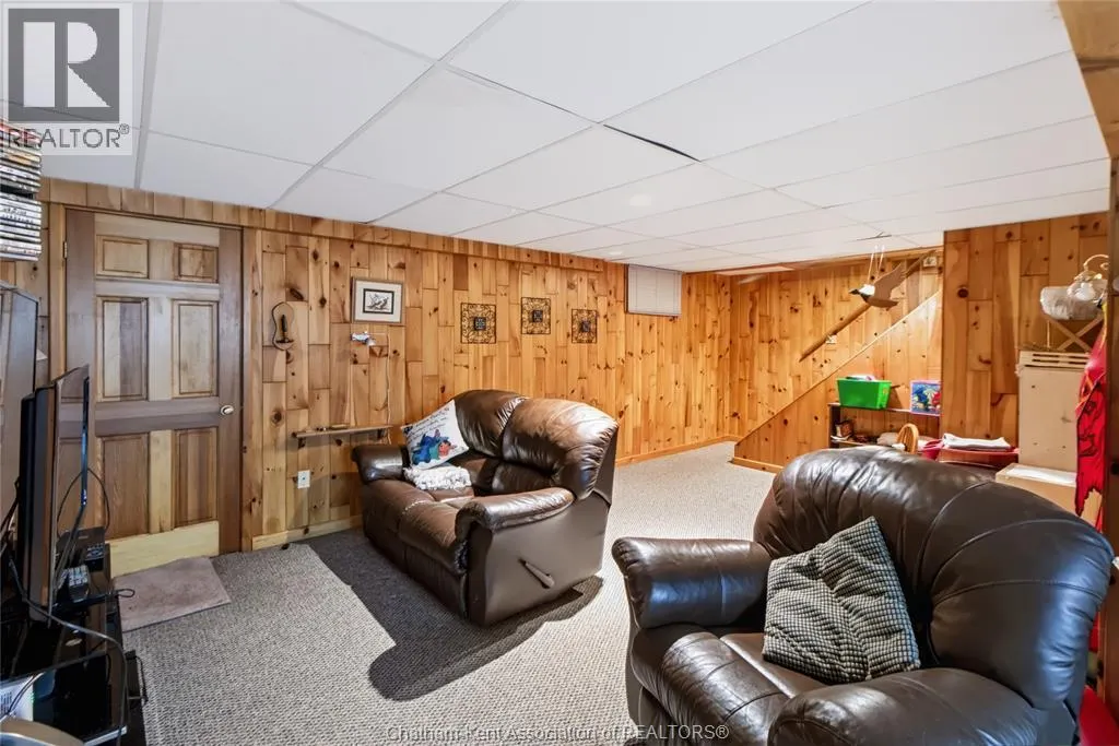 16 INDIAN CREEK ROAD West