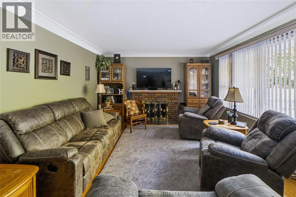 16 INDIAN CREEK ROAD West