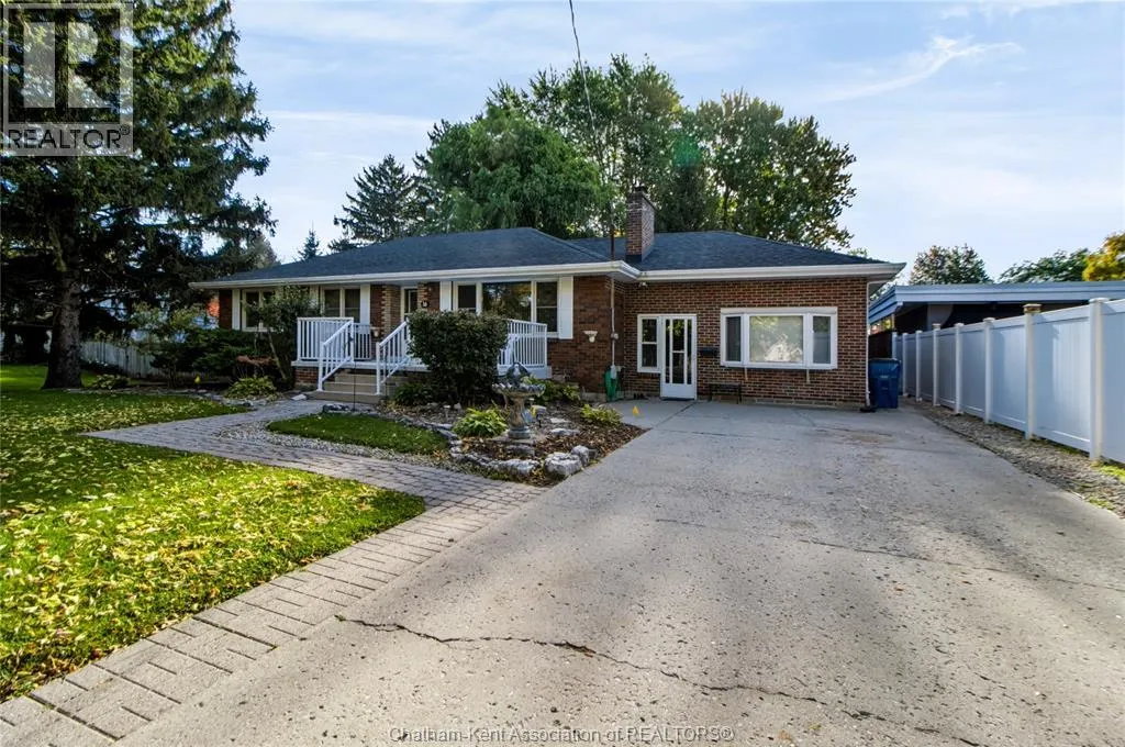 16 INDIAN CREEK ROAD West