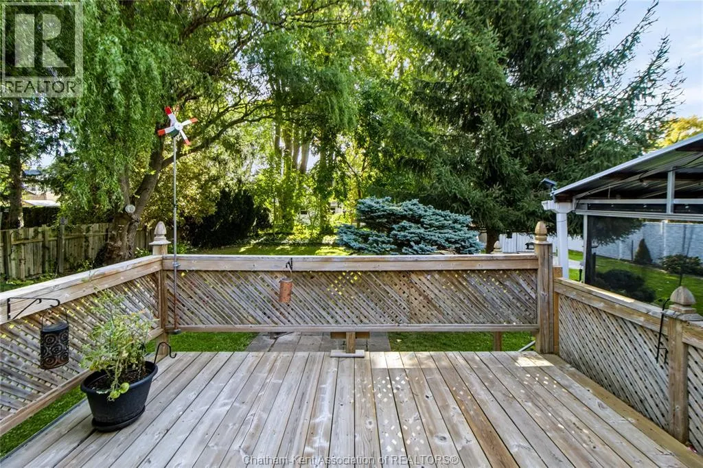 16 INDIAN CREEK ROAD West