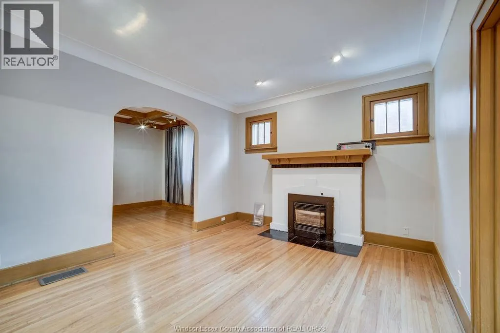 1346 PARENT AVENUE Unit# MAIN FLOOR