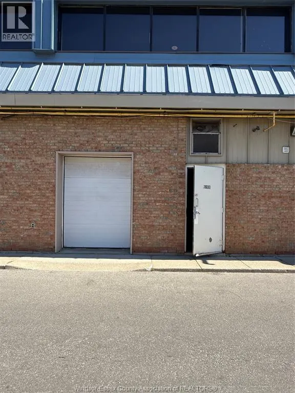 7633 TECUMSEH ROAD East
