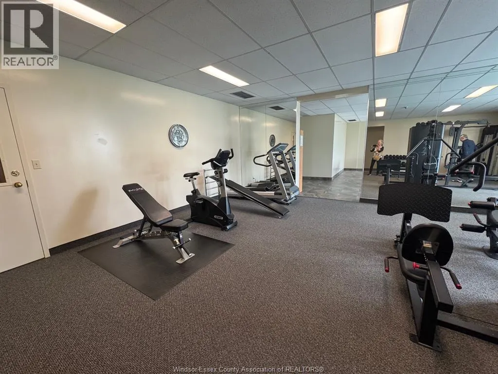 3601 RIVERSIDE DRIVE East Unit# 906