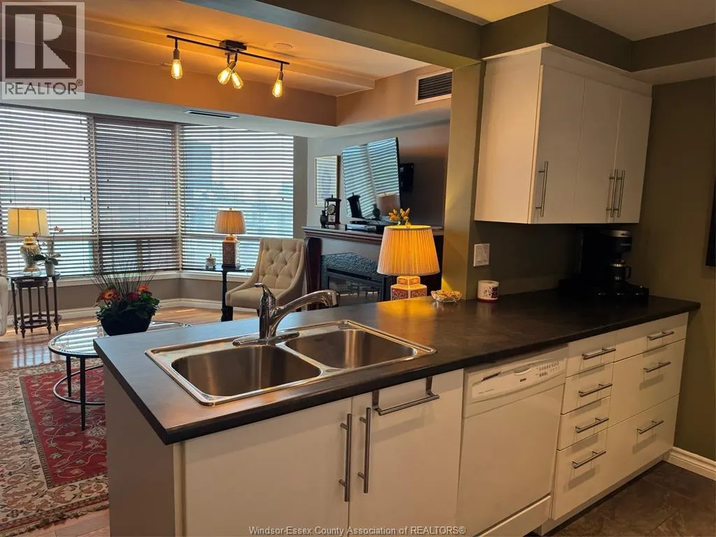 3601 RIVERSIDE DRIVE East Unit# 906