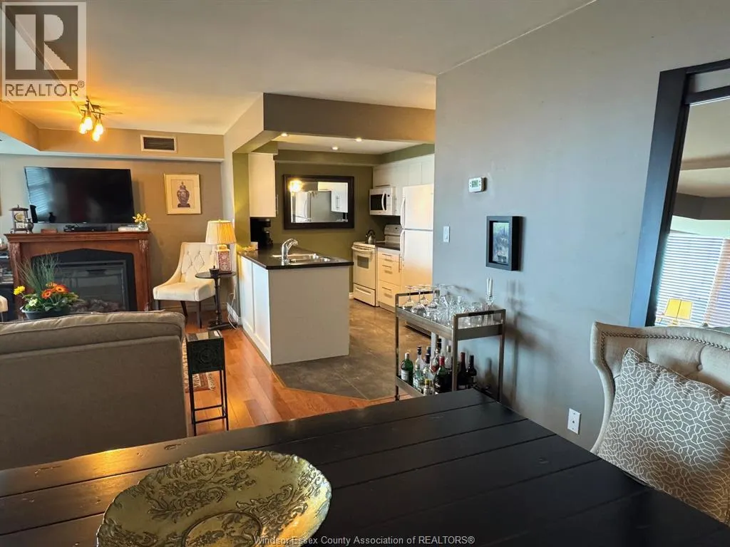 3601 RIVERSIDE DRIVE East Unit# 906