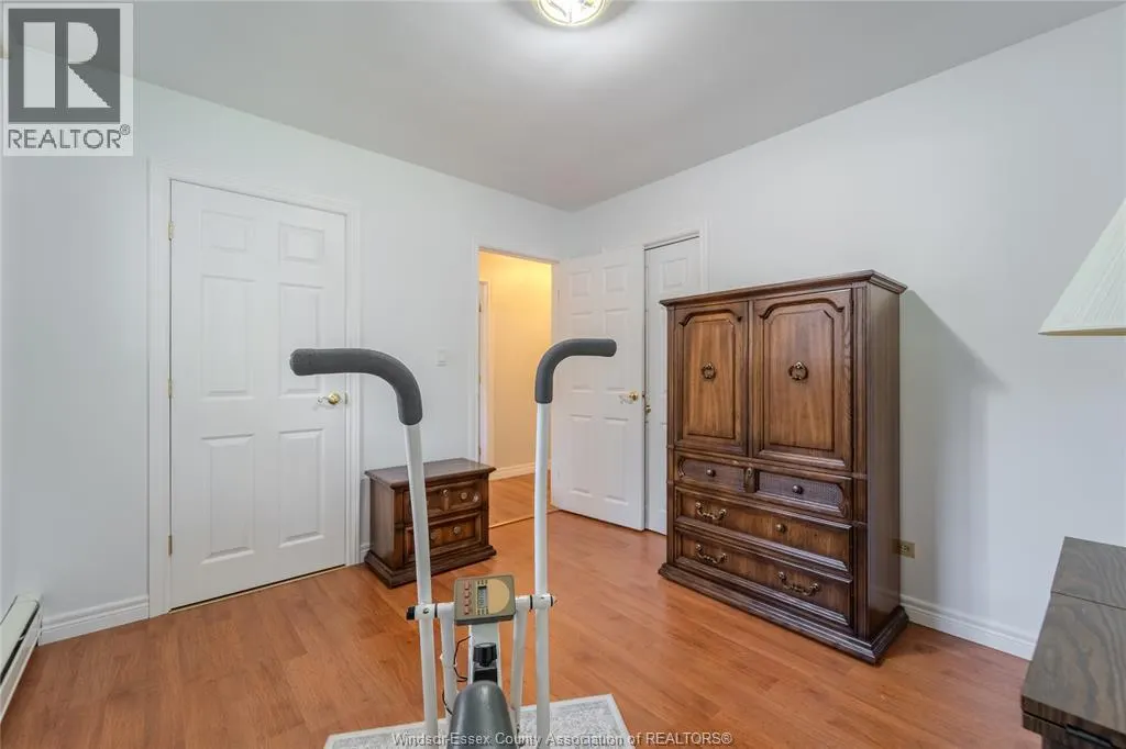 15 BOND AVENUE