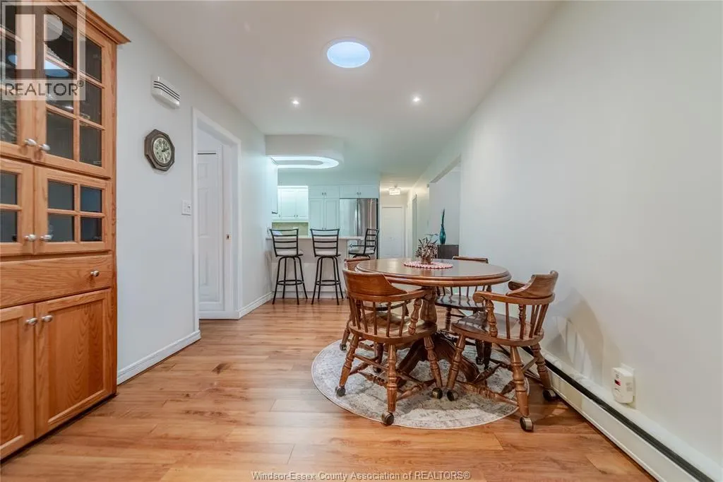 15 BOND AVENUE