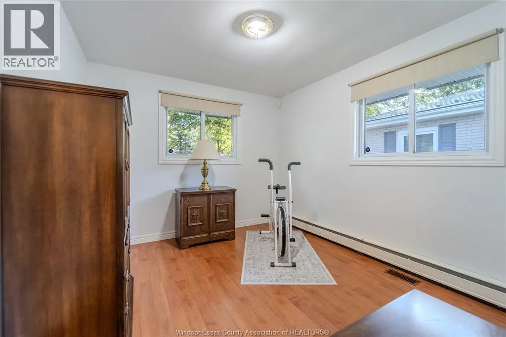 15 BOND AVENUE