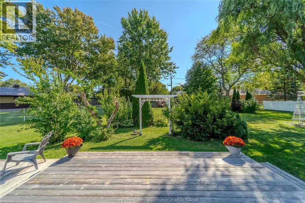 15 BOND AVENUE