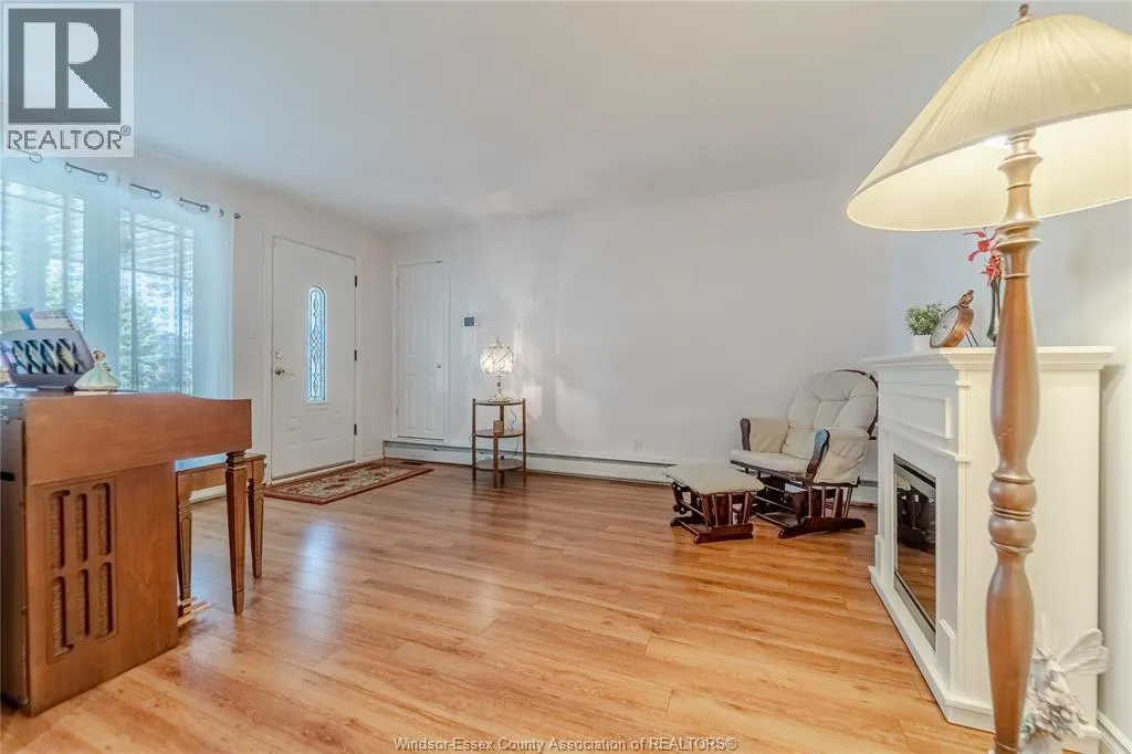 15 BOND AVENUE