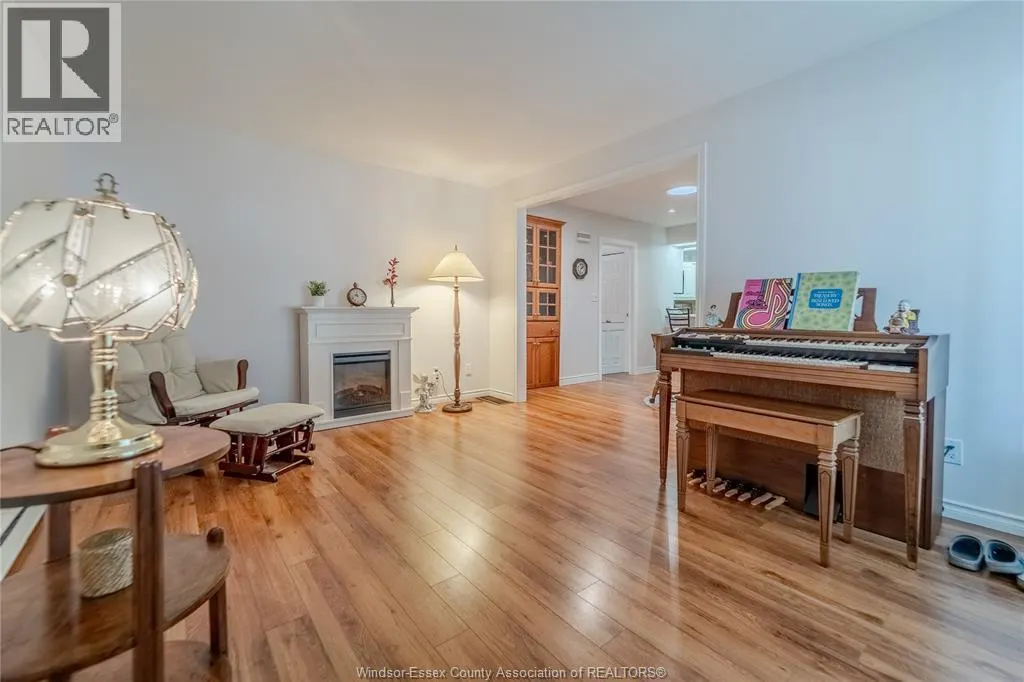 15 BOND AVENUE