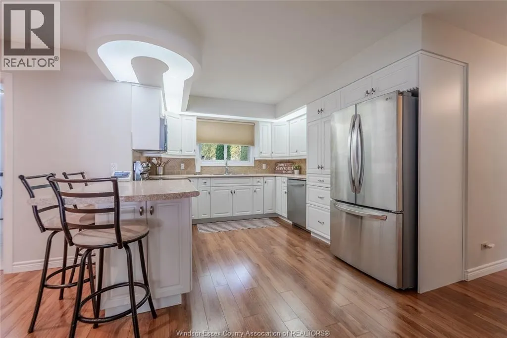 15 BOND AVENUE