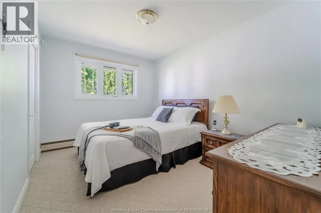 15 BOND AVENUE