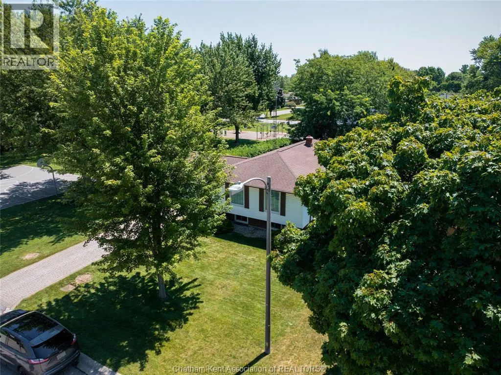 18 CAMEO DRIVE