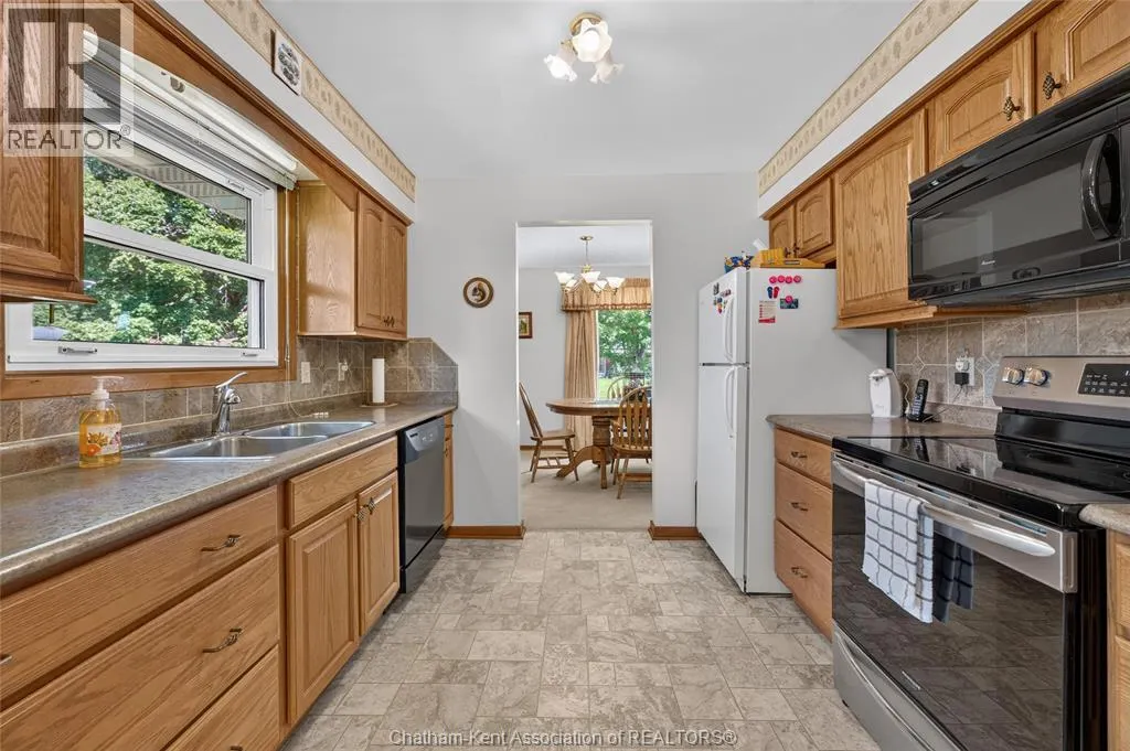 18 CAMEO DRIVE
