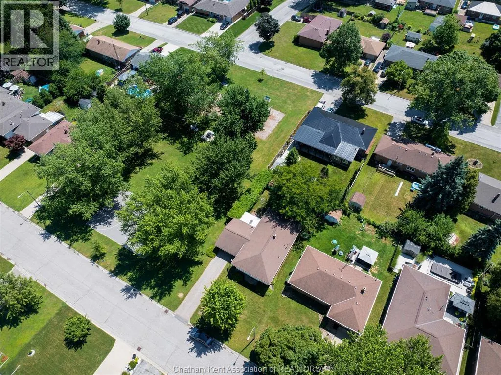 18 CAMEO DRIVE