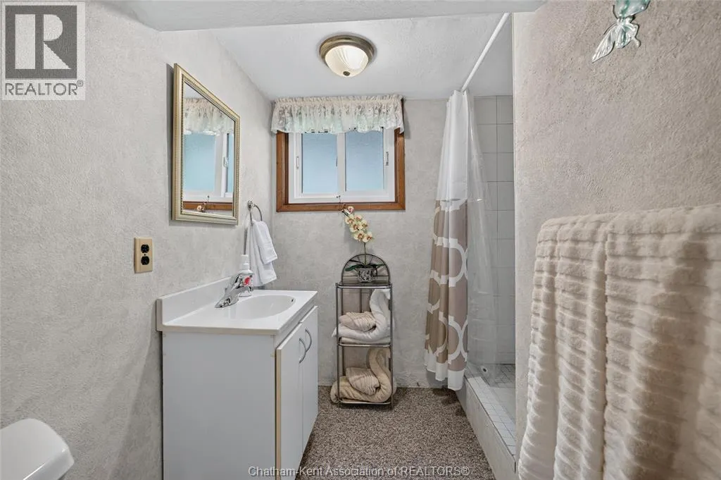18 CAMEO DRIVE