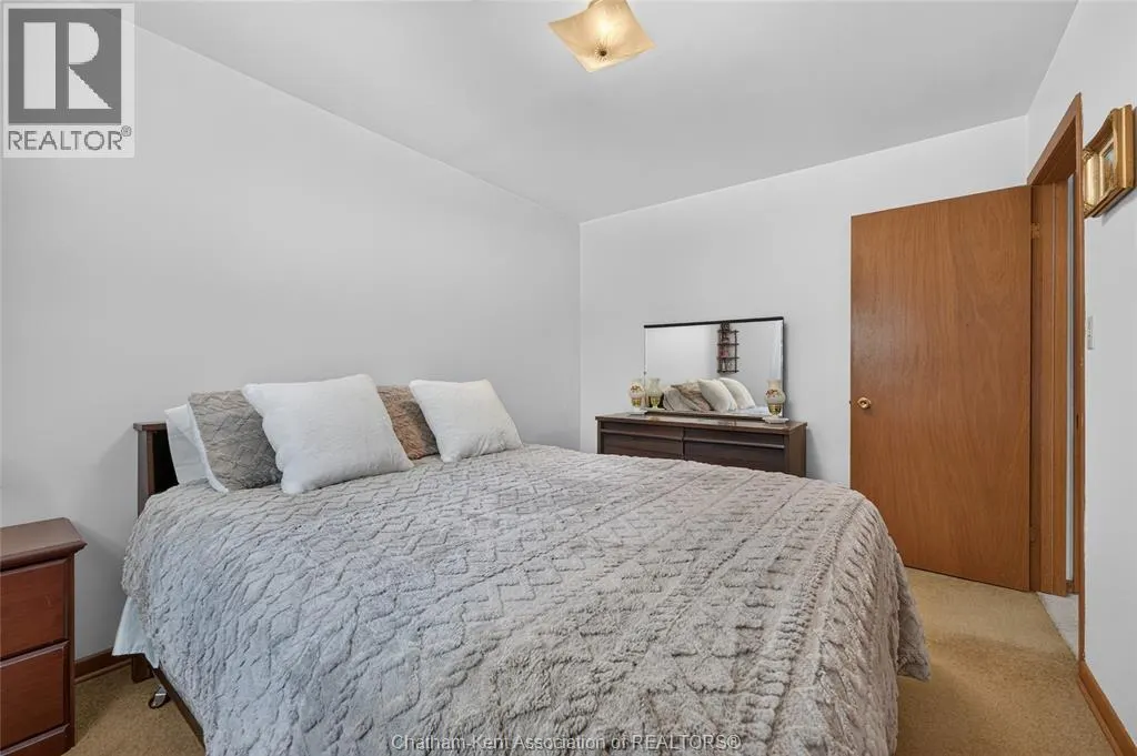 18 CAMEO DRIVE